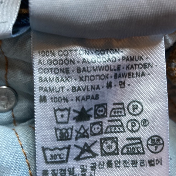 501 Levi’s , W 30”, inseam 27”, button fly - Picture 8 of 11